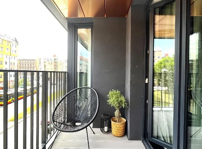 Wyszynskiego - Self Check-in 20h - Parking &lift Apartment